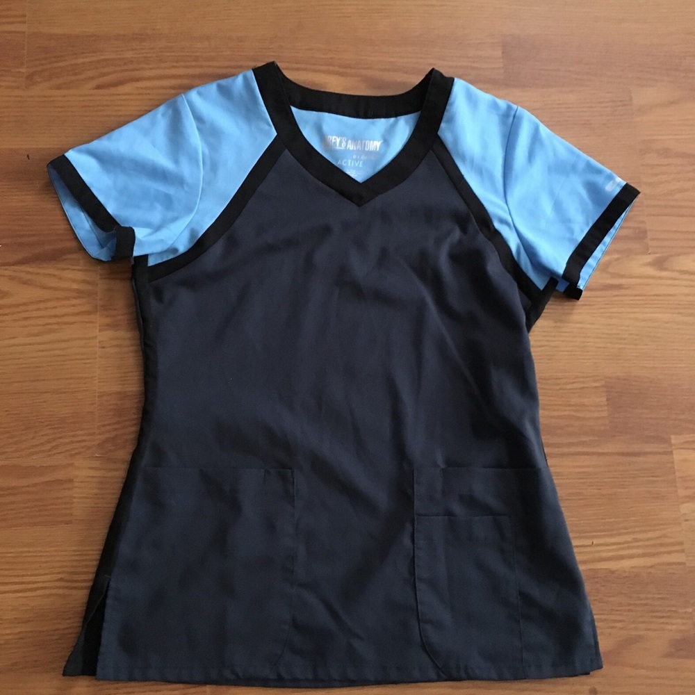 Grays anatomy scrub top